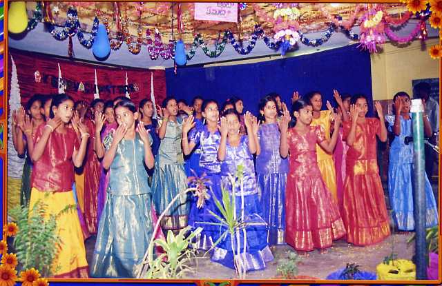 Seniors singing Welcome Song Picture of senior girls singing Welcome Song